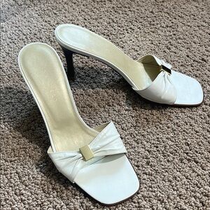 VTG Nine West White Leather Heeled Mule Sandals